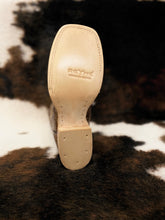 Load image into Gallery viewer, Cincelado Florestino Cedro Bota Vaquera